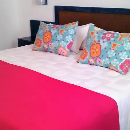 Juan Vista Piscina Y Mar * Puerto del Carmen (Lanzarote)