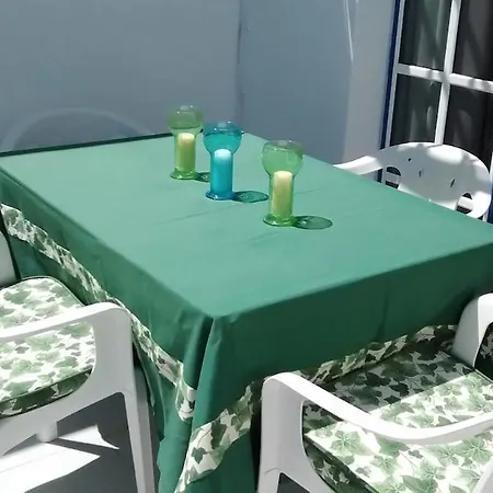 Juan Vista Piscina Y Mar * Puerto del Carmen (Lanzarote)